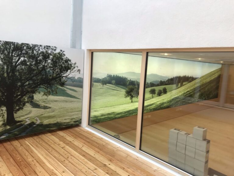 Großformat Bild hinterleuchtet 15m x 2,5m 3