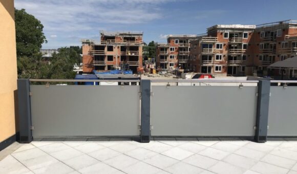 Milchglasfolie Sichtschutzfolie Glasgelaender OOe 3