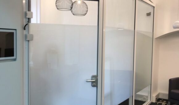 Schaltbare Sichtschutzfolie fuer die Universitaet Passau DiLab 2