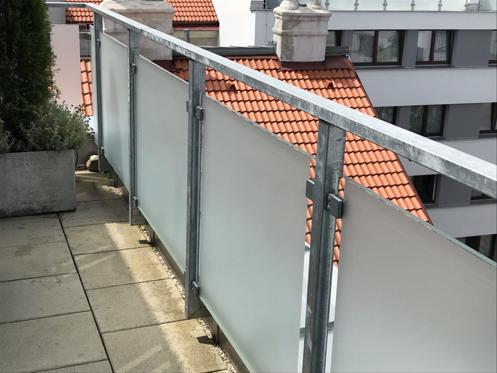 Sichtschutzfolie Glasgelaender 1