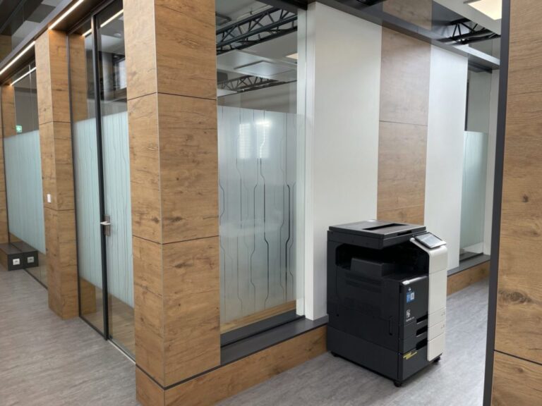 Sichtschutzfolien – Beschriftung Büro 6