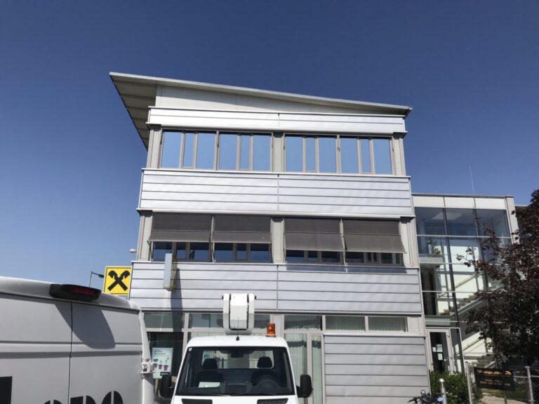 Sonnenschutzfolien Firmengebäude Asten 6