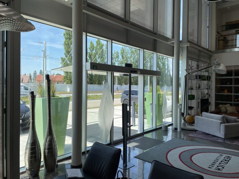 UV Schutzfolien – Schaufensterauslagen 1